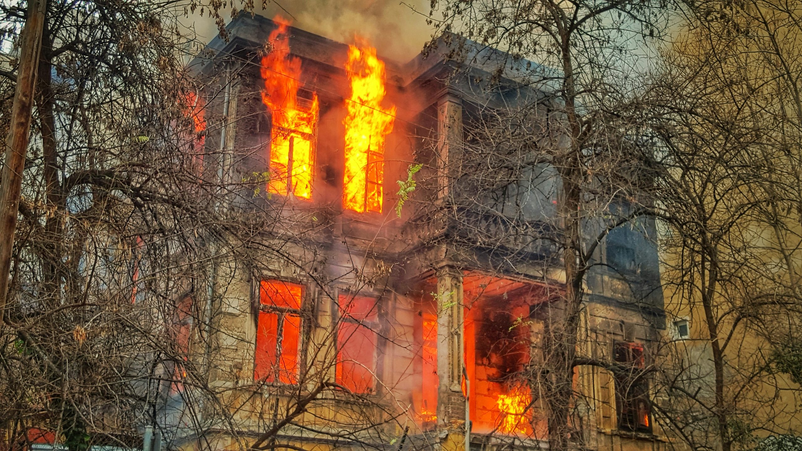 Reading the Building Before Entry: A Guide for Fire Officers